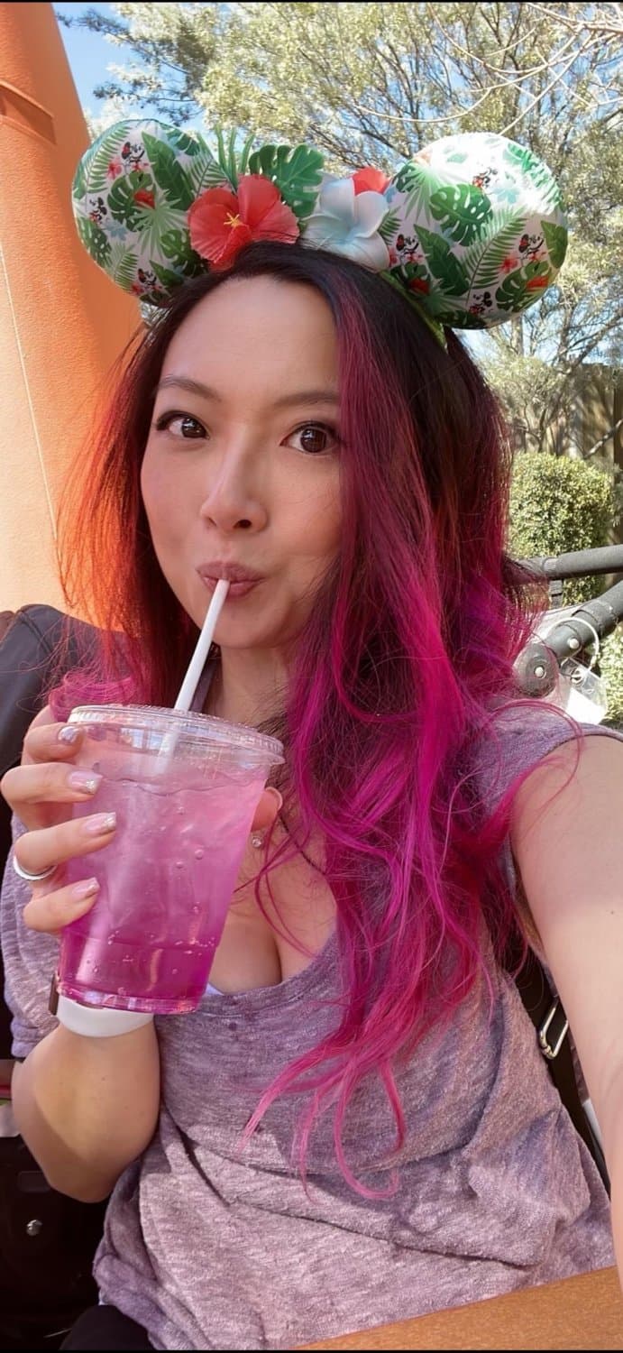 Asian MILF loves to suck and fuck especially BBC