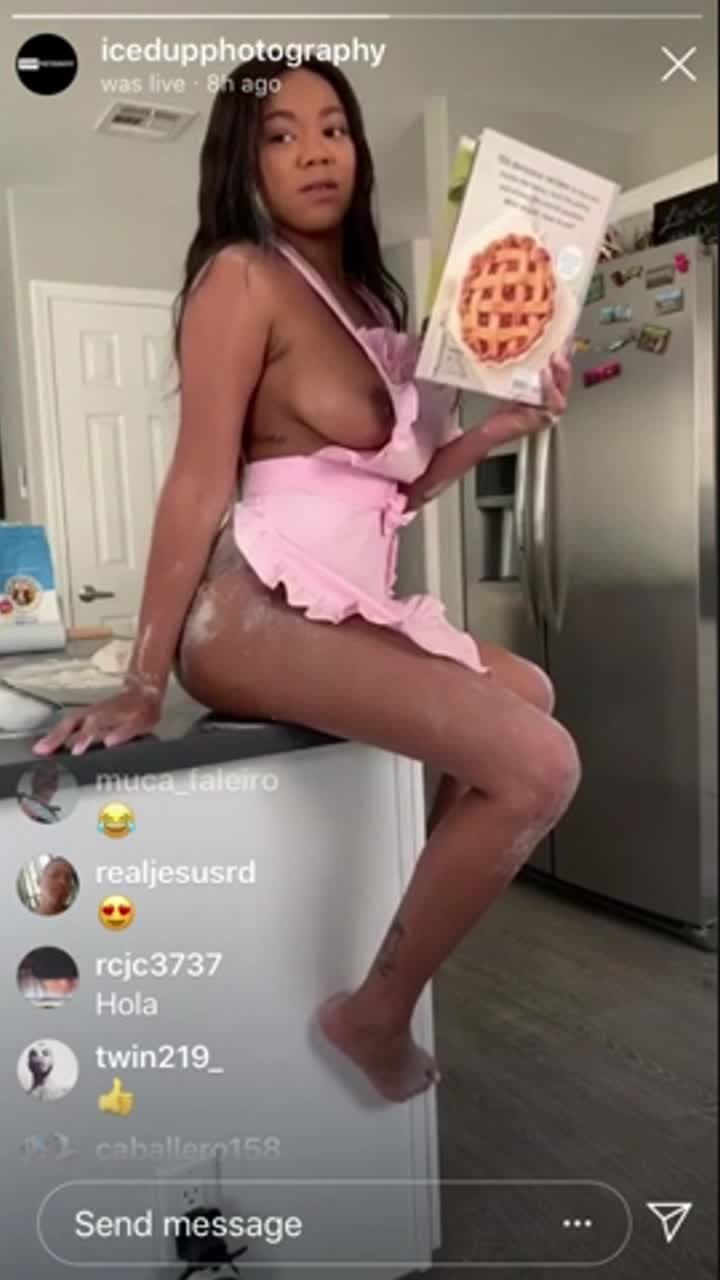 Click to view full size CELEBRITIES Nipple Slip IG Live (Cardi B, Halle Bailey, Megan Thee Stallion...)