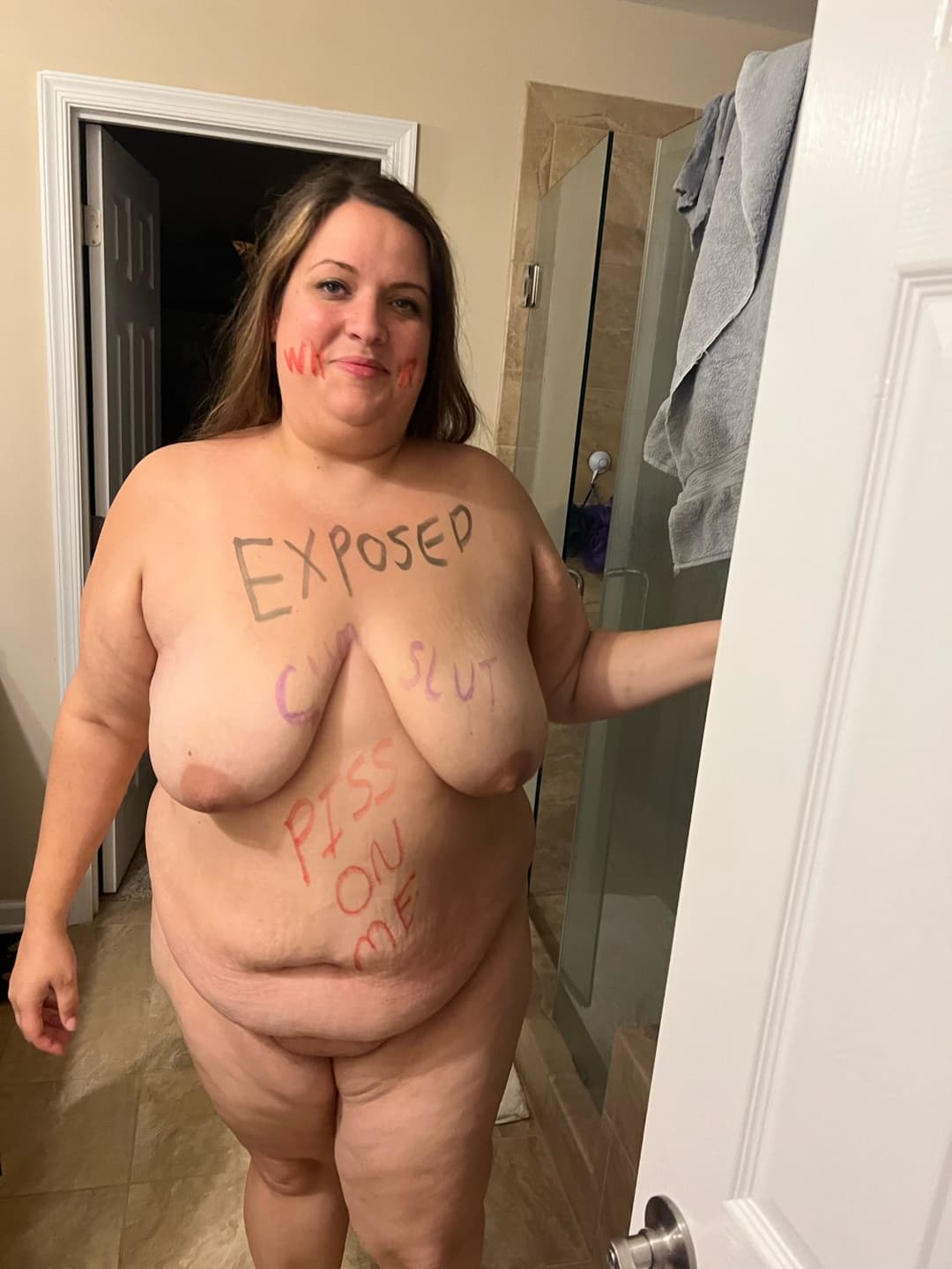 Slutty housewife Whitney aka Kelly Smith from VA wants to be a famous web slut