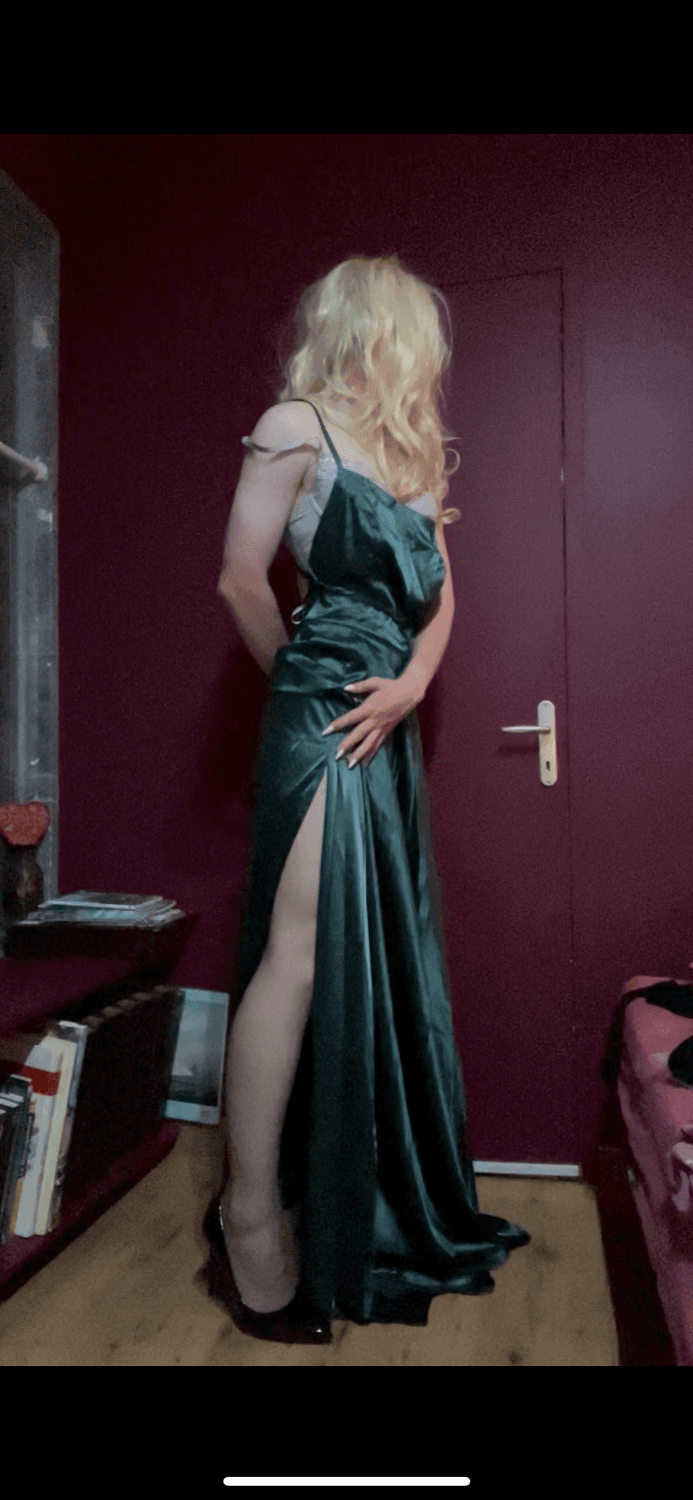 nails done ? and new sissy outfits