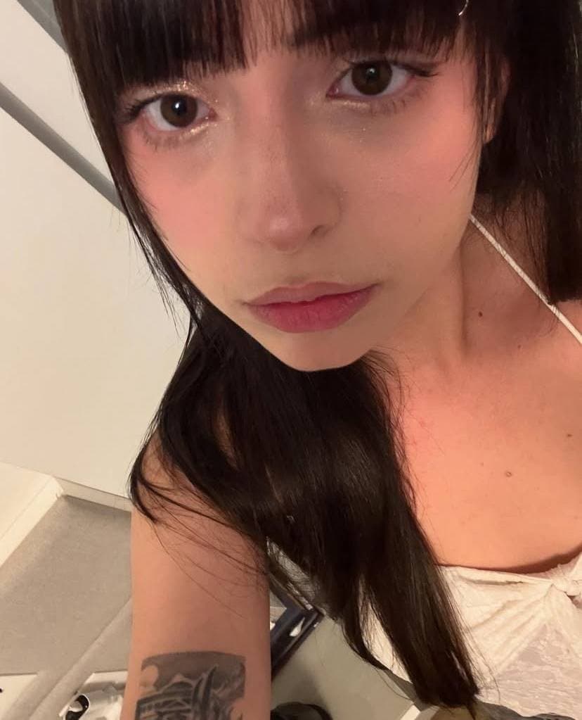 Young hot slut, amazing faceporn. Big boobs