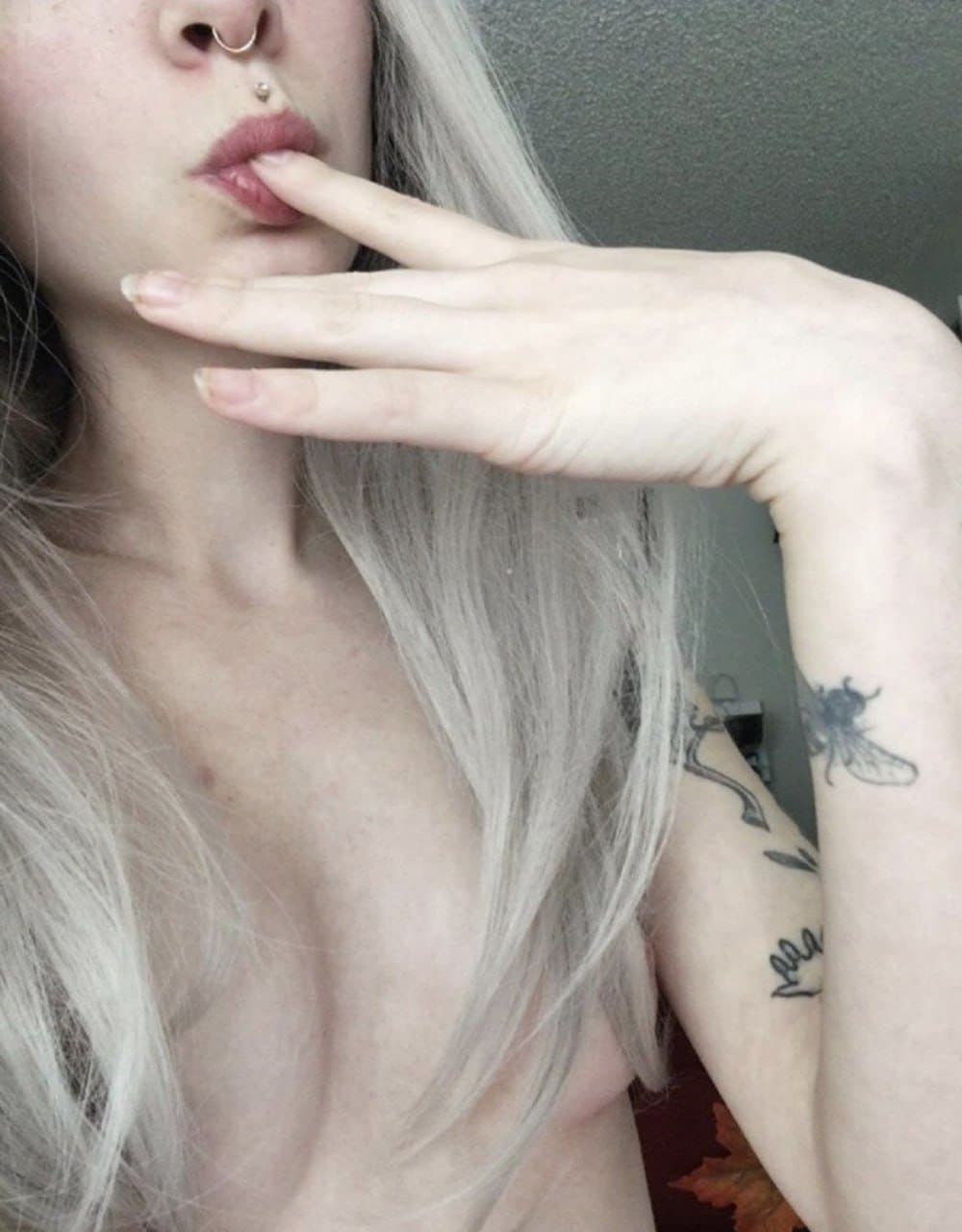 Sexy alt slut show her sexy tits ass pussy