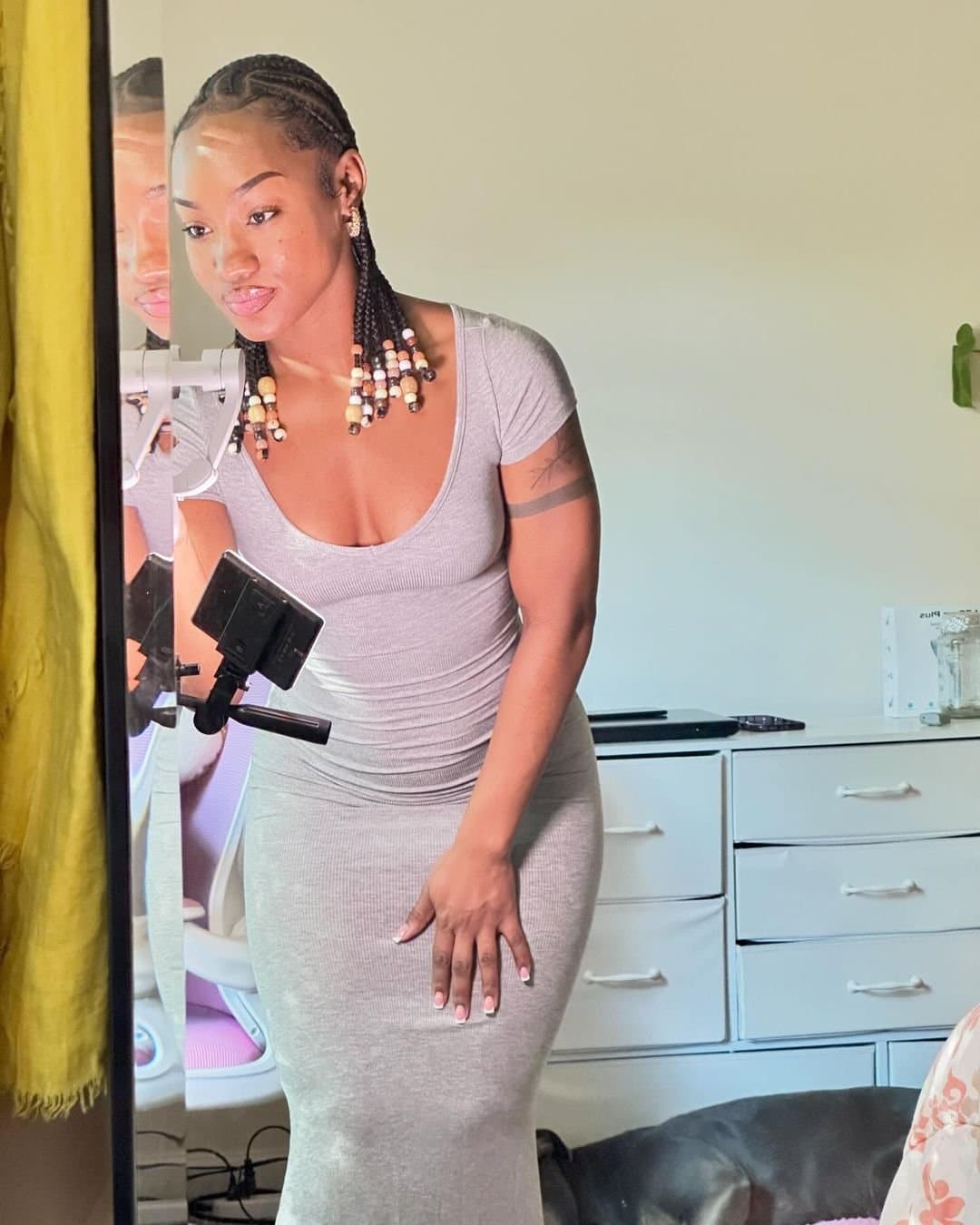 Nene Slim thick ebony, curve booty