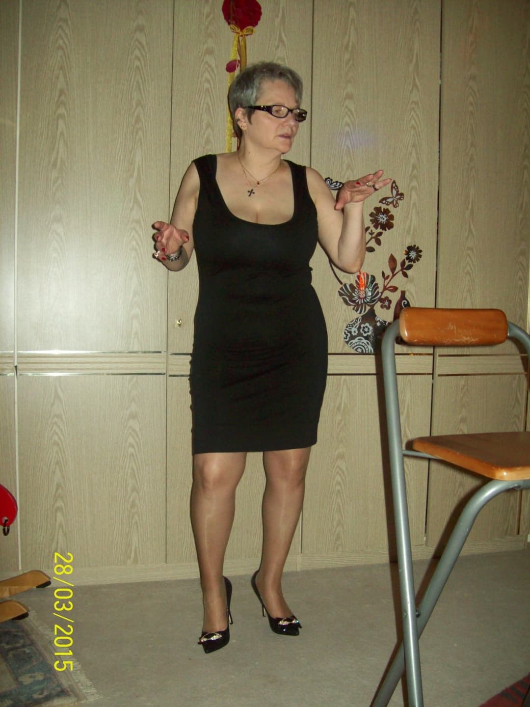 Click to view full size Blonde, Short hair