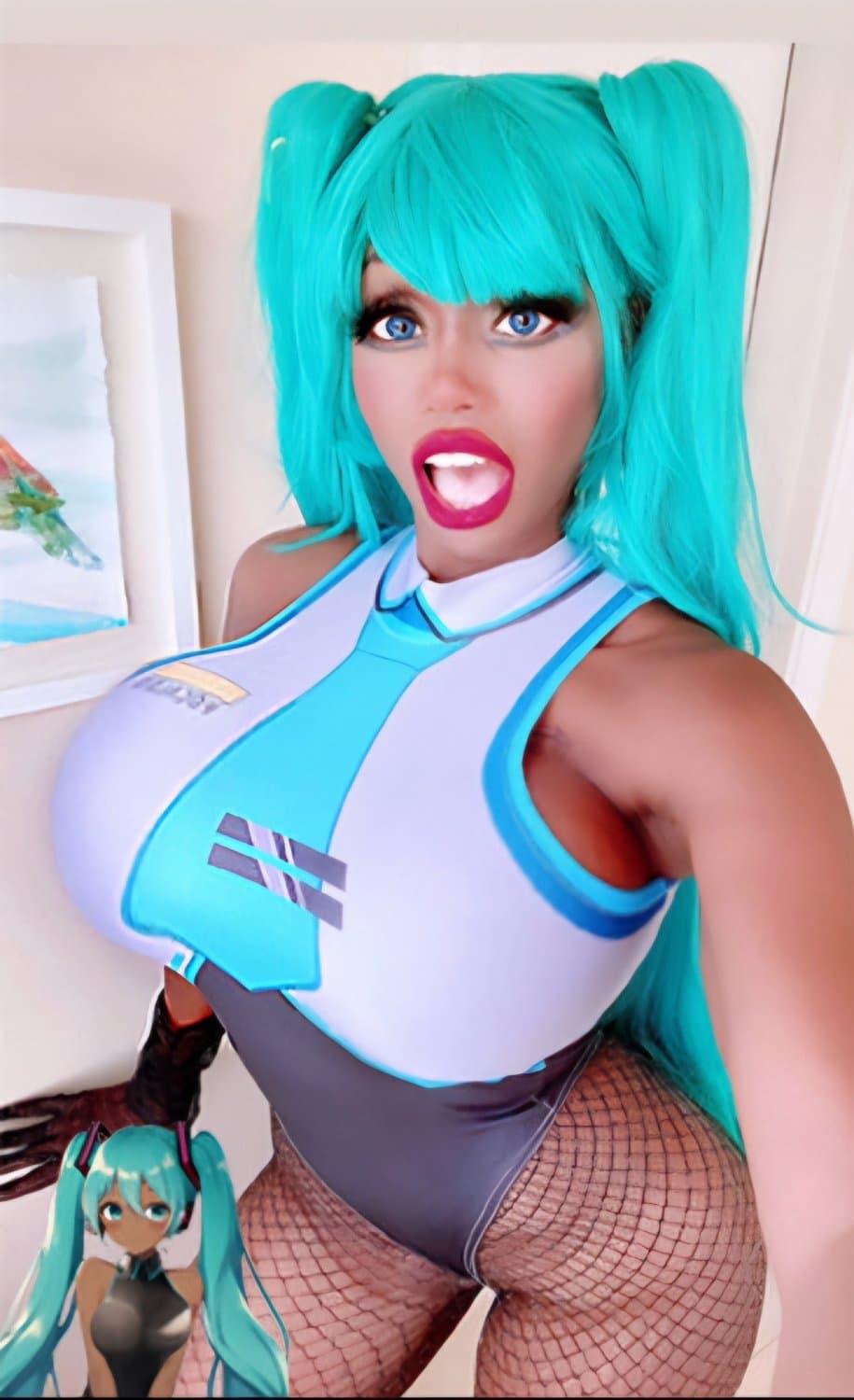 hatsune miku cosplay bigger tits