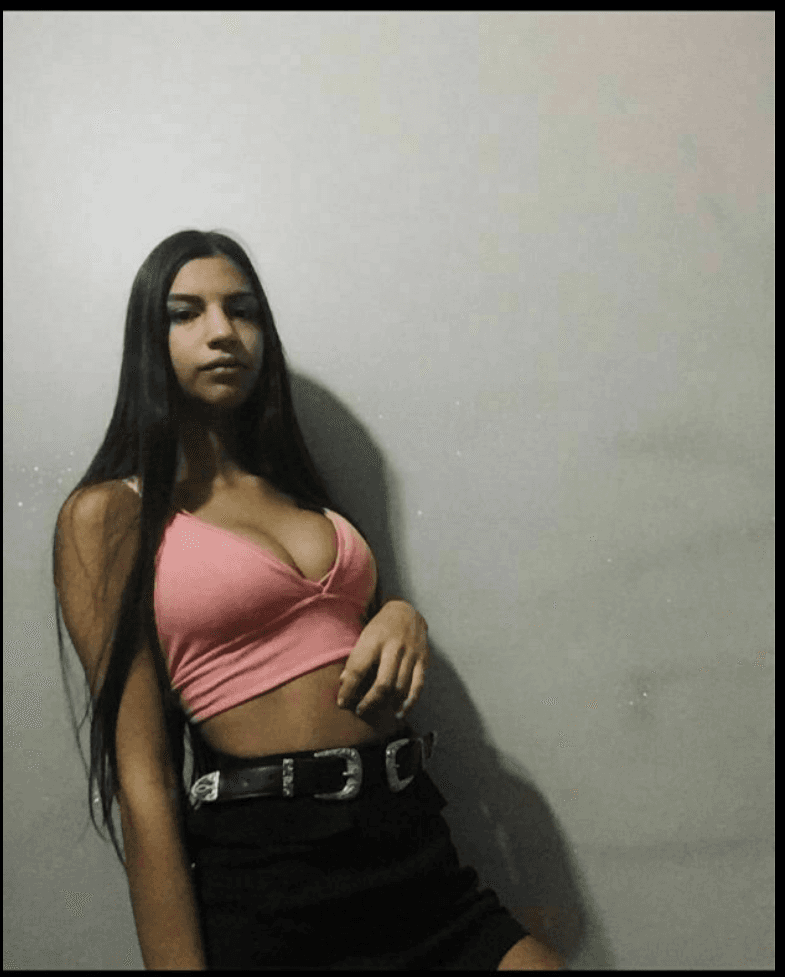 Les gusta priscila? Es bien puta y petera la trolita, me re para la pija y me hace largar la lechita