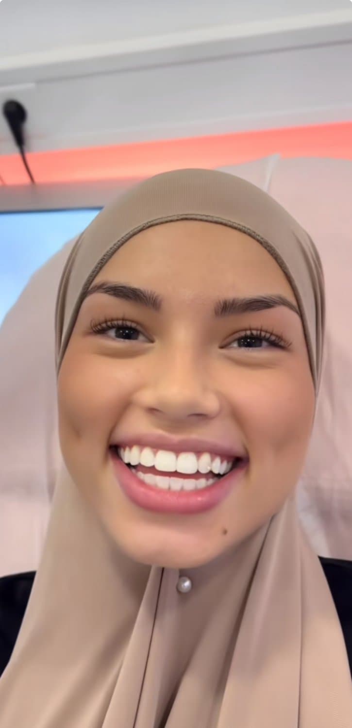 Hijabi Arab feet and spit compilation