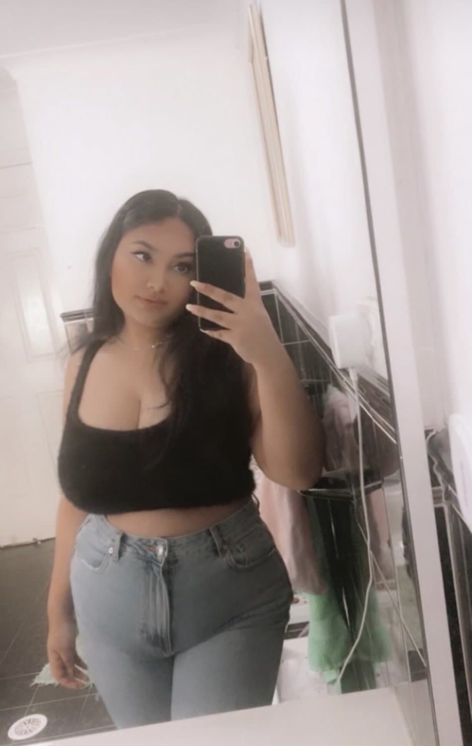 Arab huge boobs milf ????