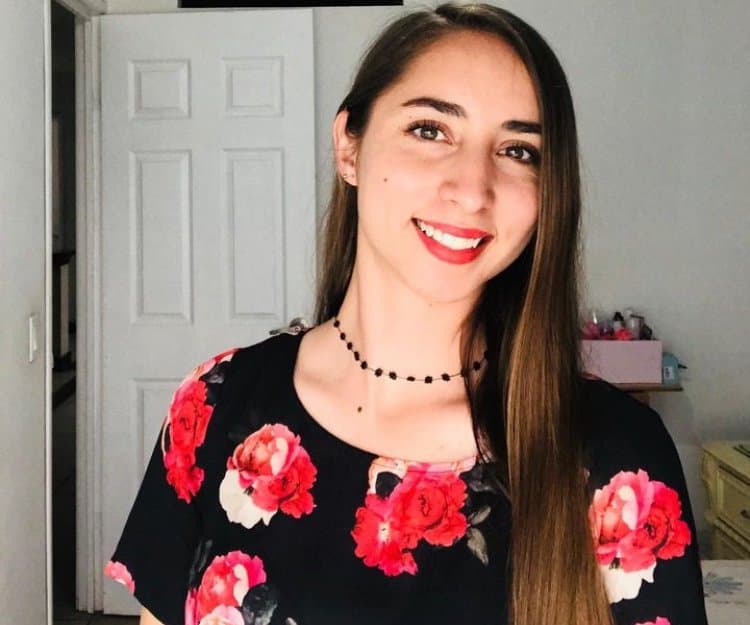 Araceli Torres de Chivas Femenil - desnuda y sin calzón (FAKE)