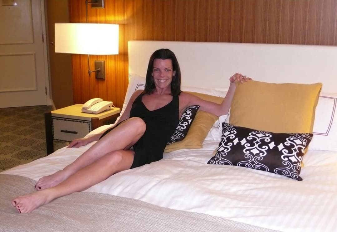 Brunette hotwife with small tits loves to be doubled