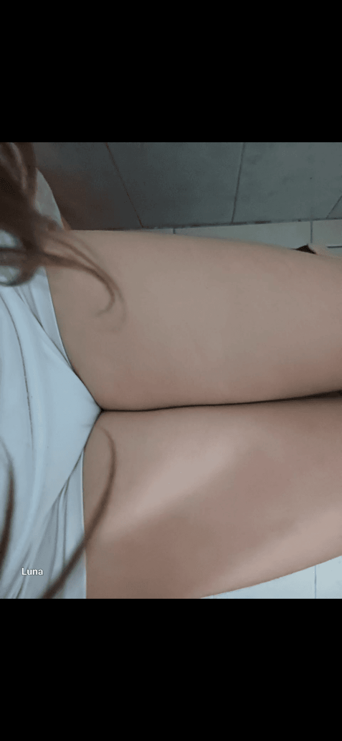 jalandomela con calzón de mi prima y de su amiga, fotos de ellas dos