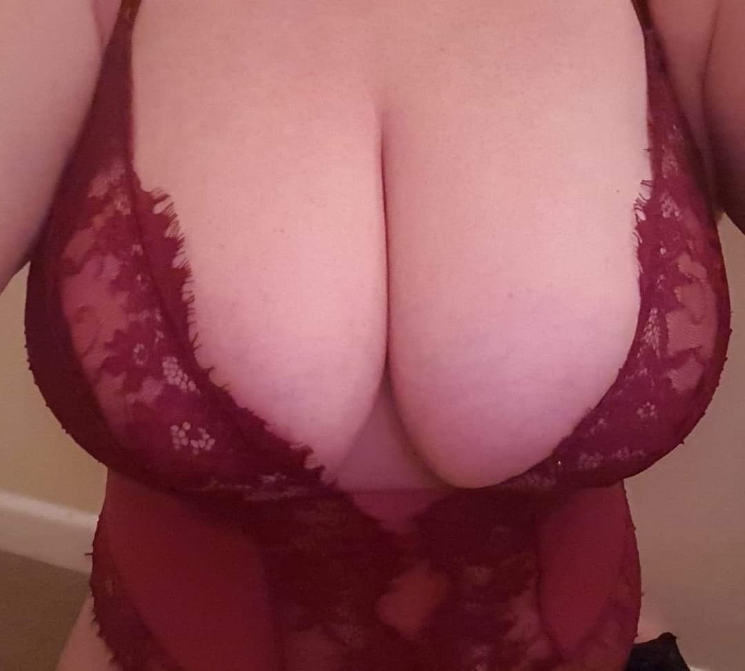 When your at work and the wife send you this, you know your getting your dick sucked when your home