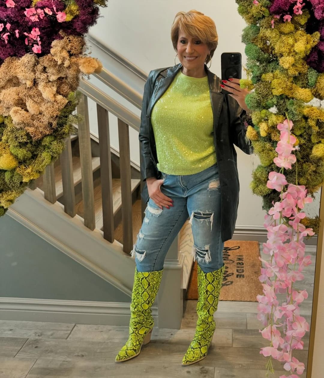 Thick Gilf flight attendant 2