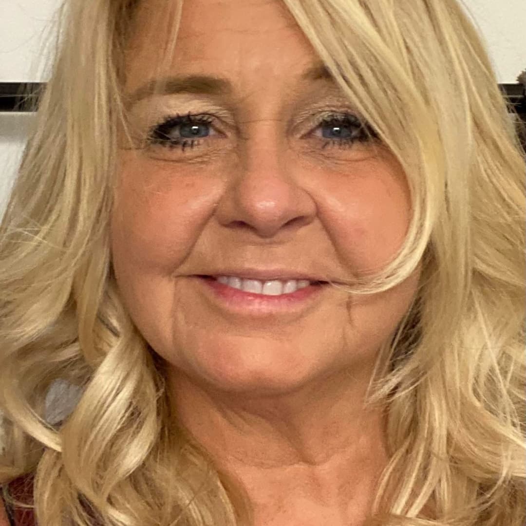 Laura’s thick ass naked body from ‘99 gets a multi view special thanks to several sources