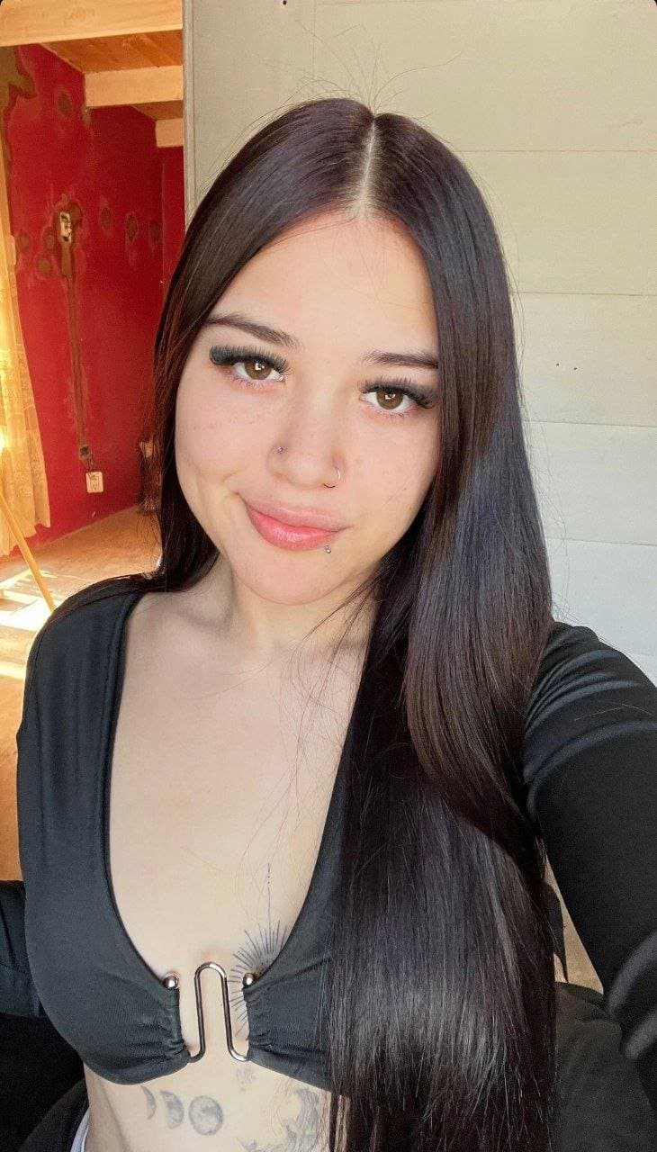 Petite latina from argentina shaking bubble butt ass in restroom