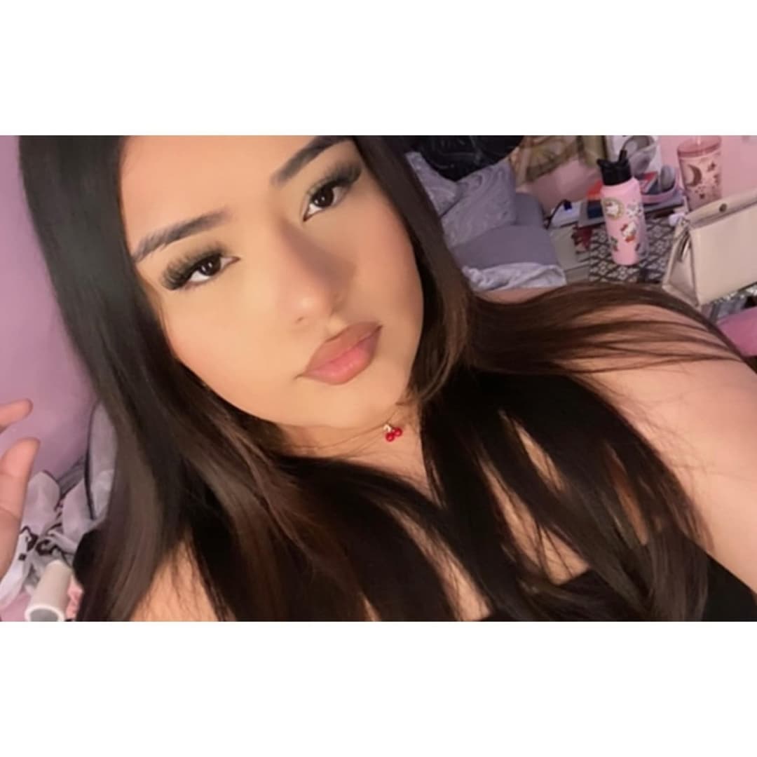 Illinois Slut Maddy Vidal Cheats on bf