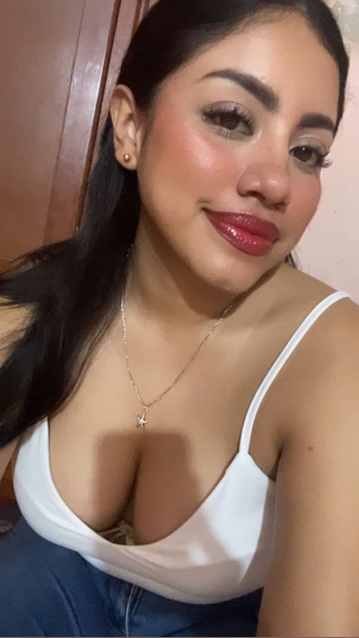 Click to view full size Nuevo aporte de nuestro seguidor, Mishel, ahí para que la morboseen, cuánto le dan? ? (No nude)