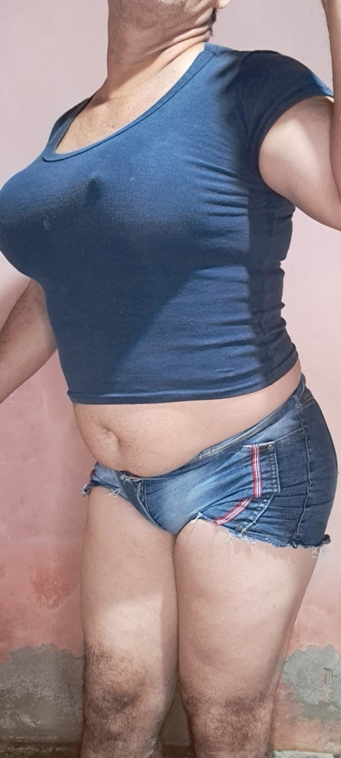 mostrando meu cuzinho