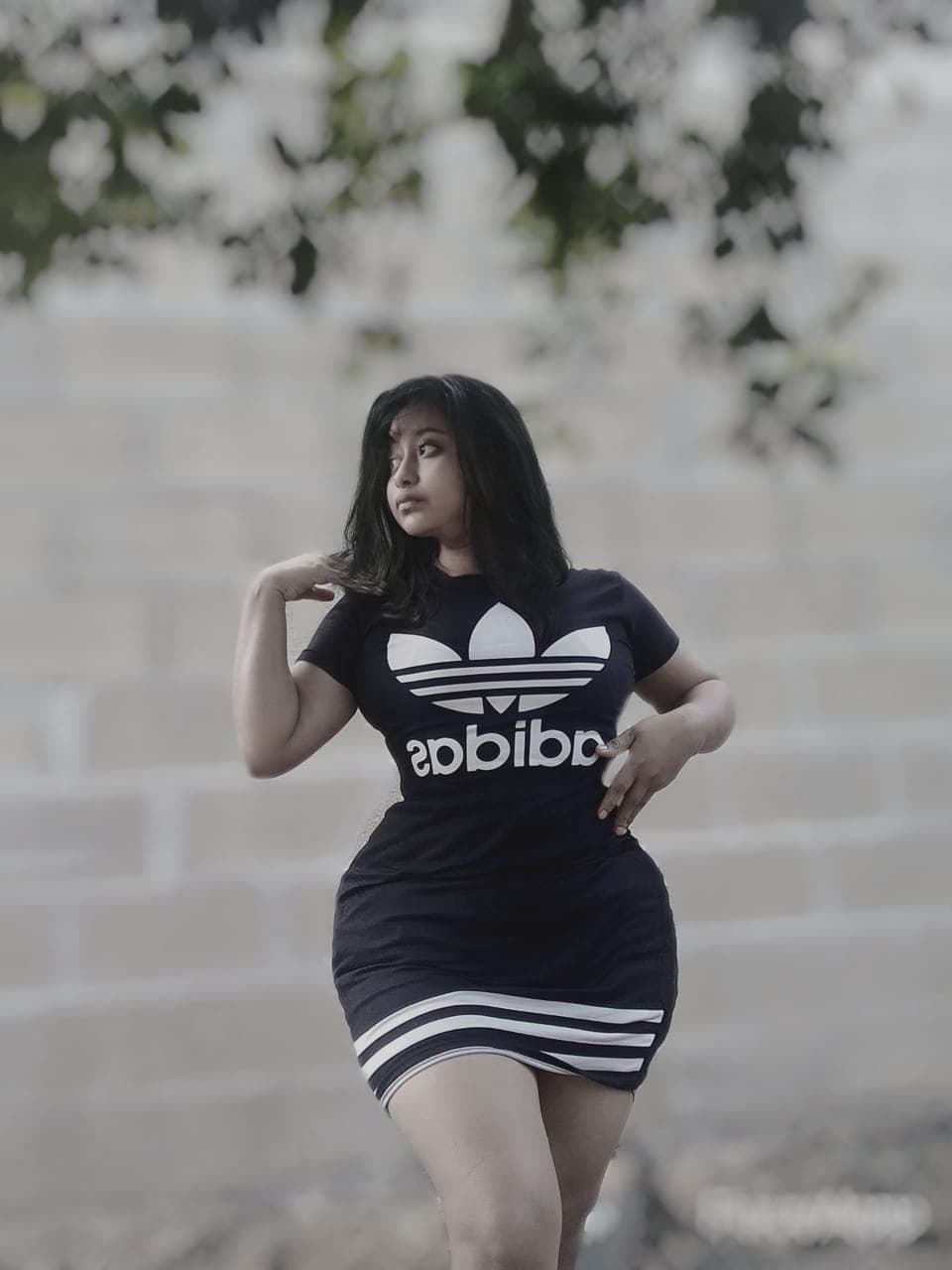 Mexicana mostrando su enorme culo, puta barata mostrándose gratis