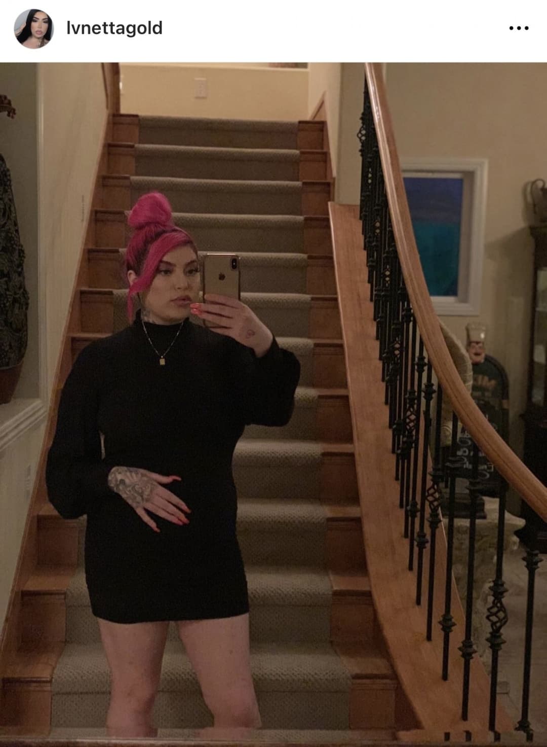 Lunetta gold (Vegas) shows her BJ skills on hairbrush