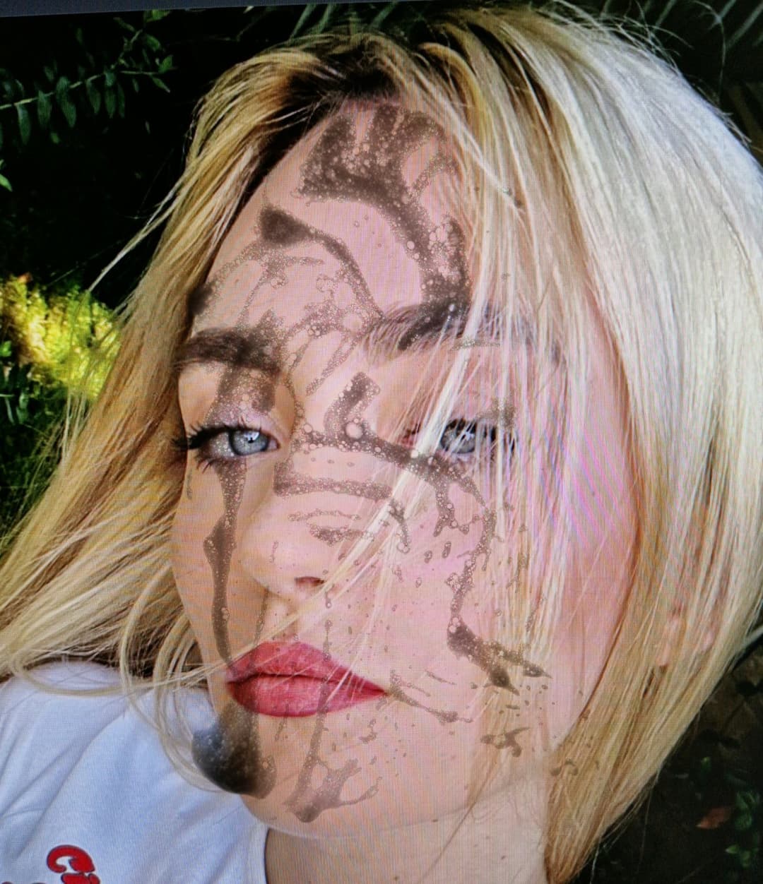 Spuata in faccia Mara sattei 7