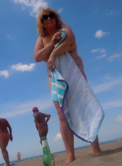 jjily at the seaside