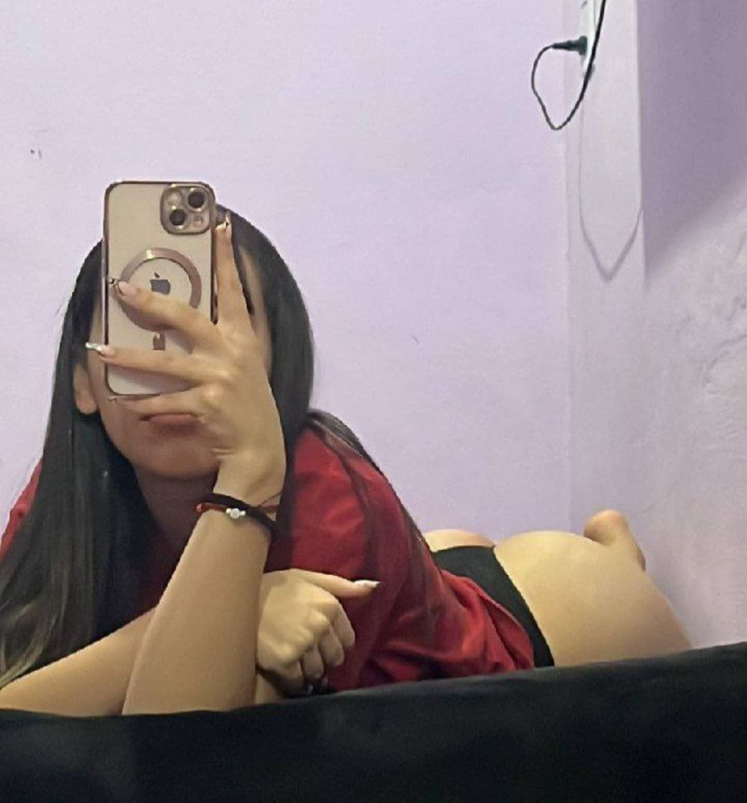 vazou safada do corpo gostoso dando pra dois chupando e levando pika videos vazados