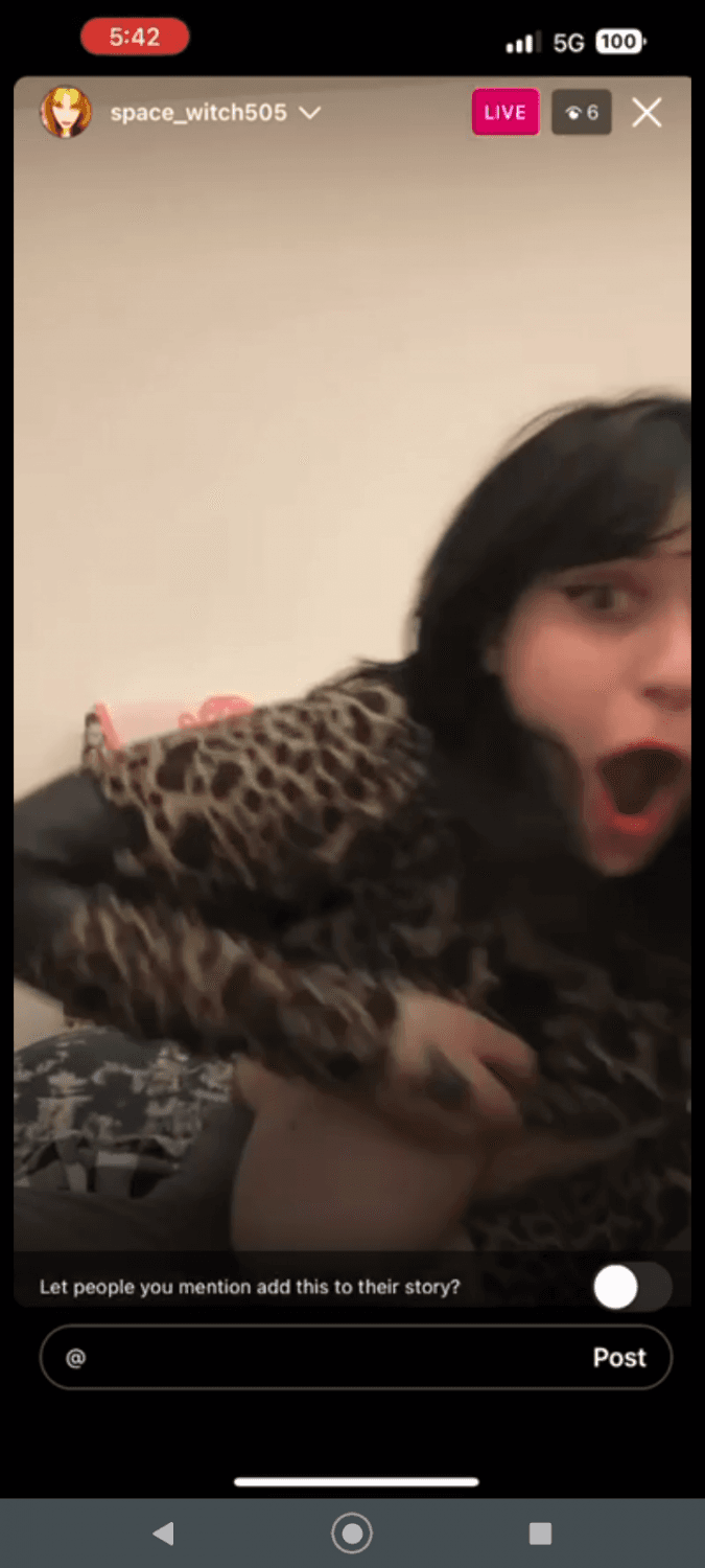 Cathydelrey/Space_Witch505 Boob Slip on instagram live