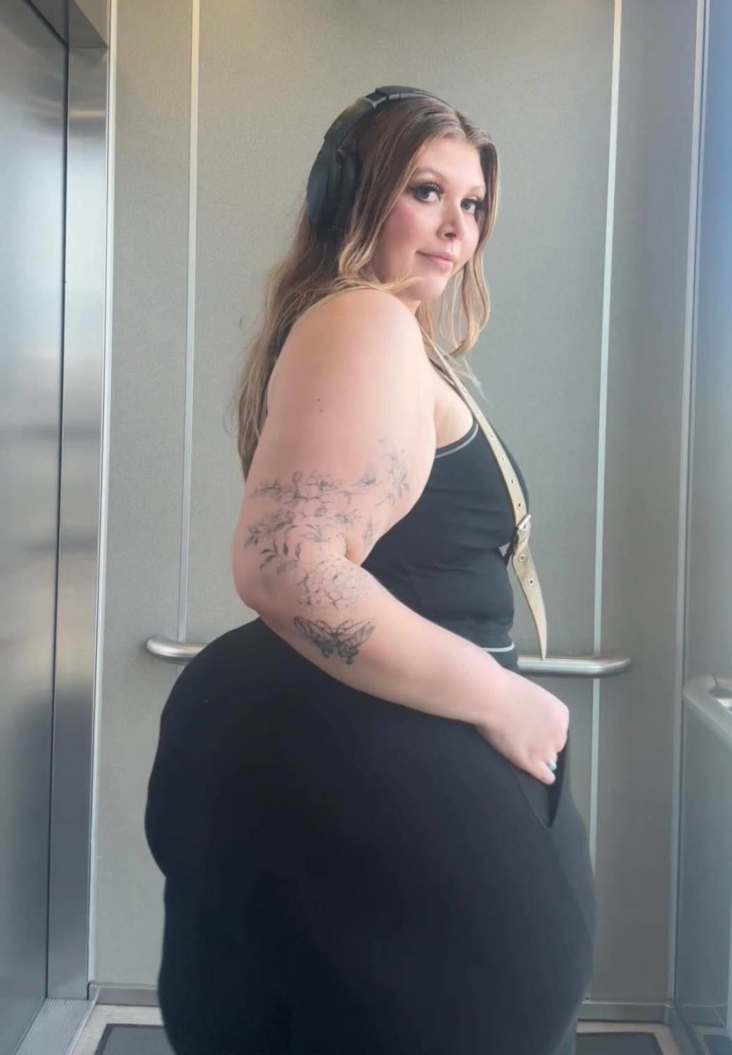 Click to view full size MASSIVE HUGE ASS SSBBW