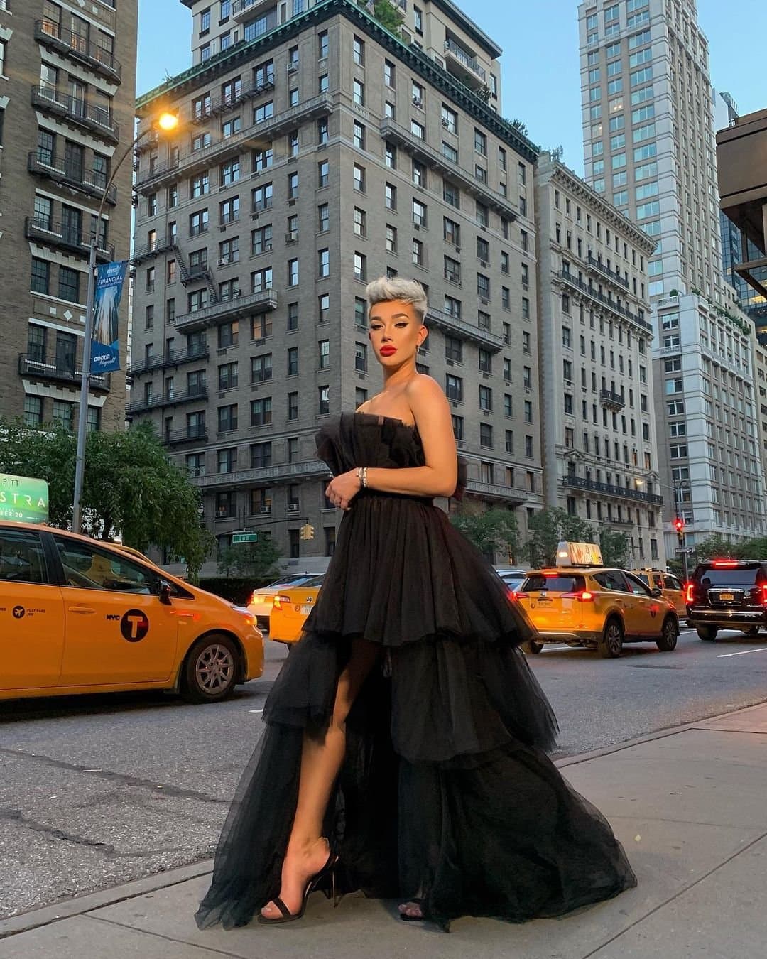 JAMES CHARLES ?? BEAUTIFUL GAYBOY ??????