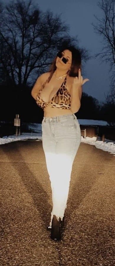 Arabella Sigworth Massive Tits Teen