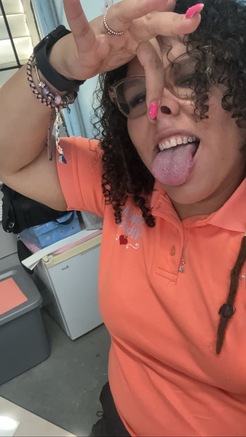 IMG-complete slut wife