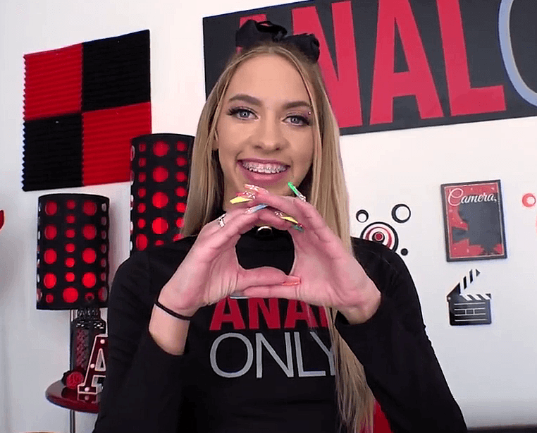 ANAL HARDCORE EXTREME WITH A SMILE - 7702