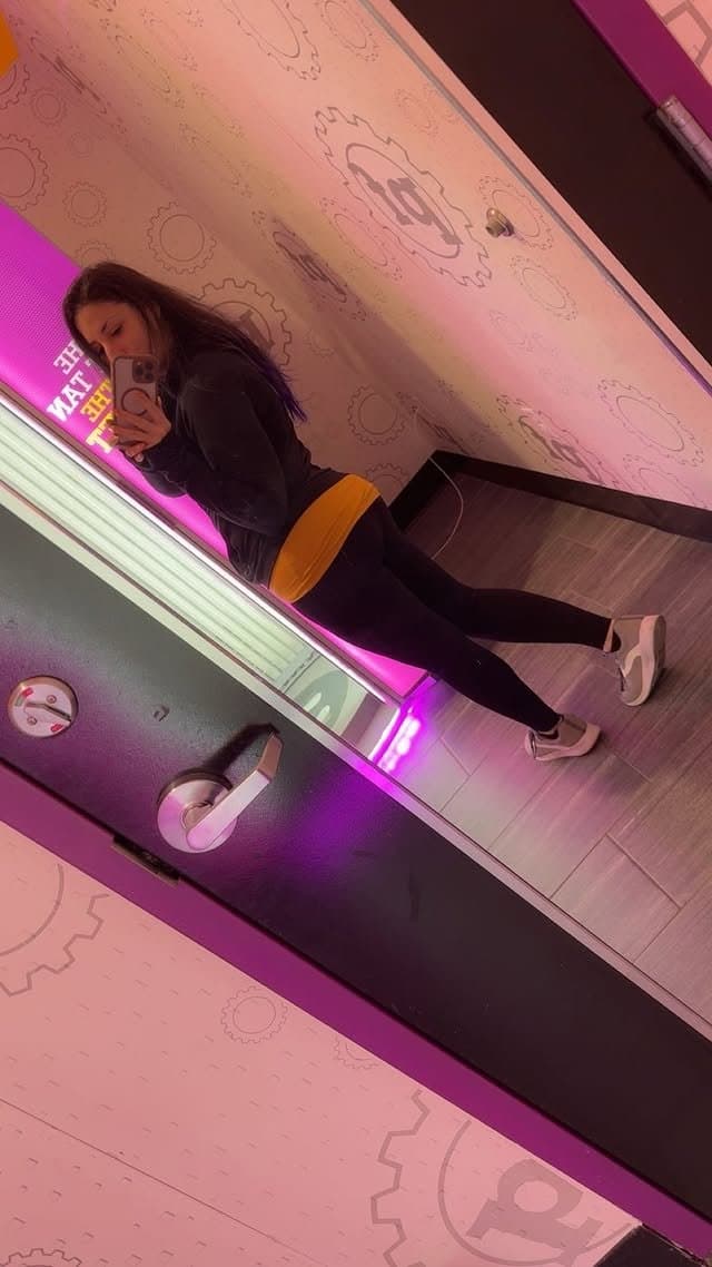 Hot busty single mom Gail