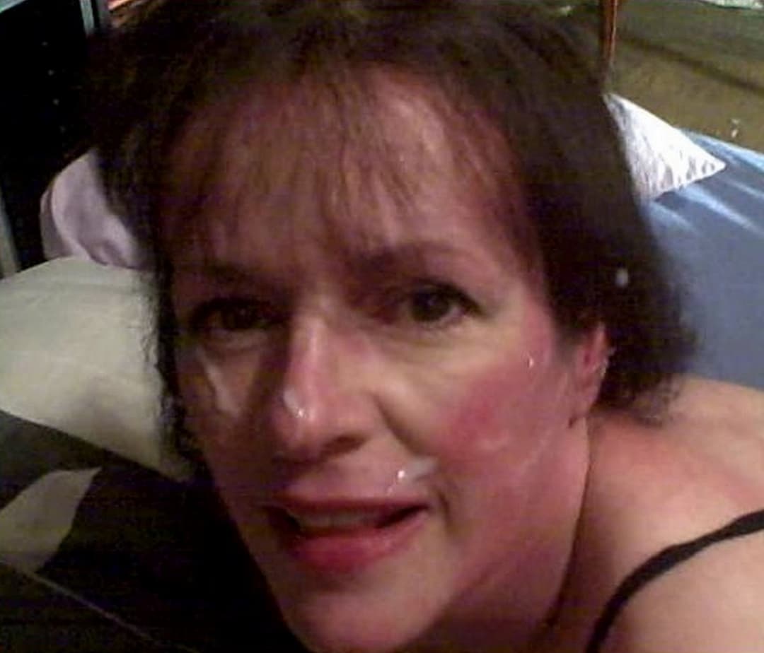 Sexy MILF bitch likes hot cum on her face