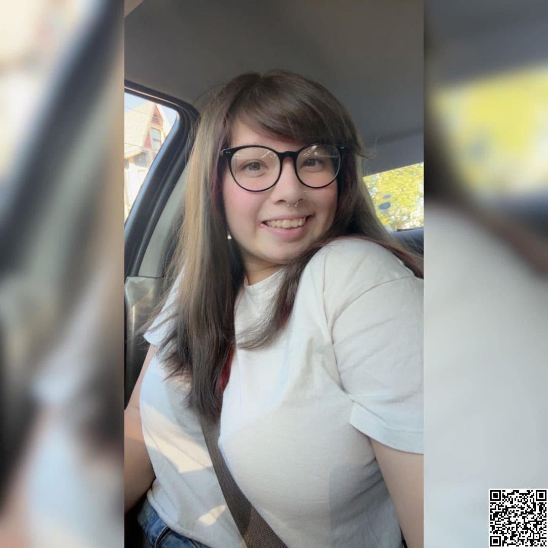 Kaylee - 23yo Big Tits (Non-nude)