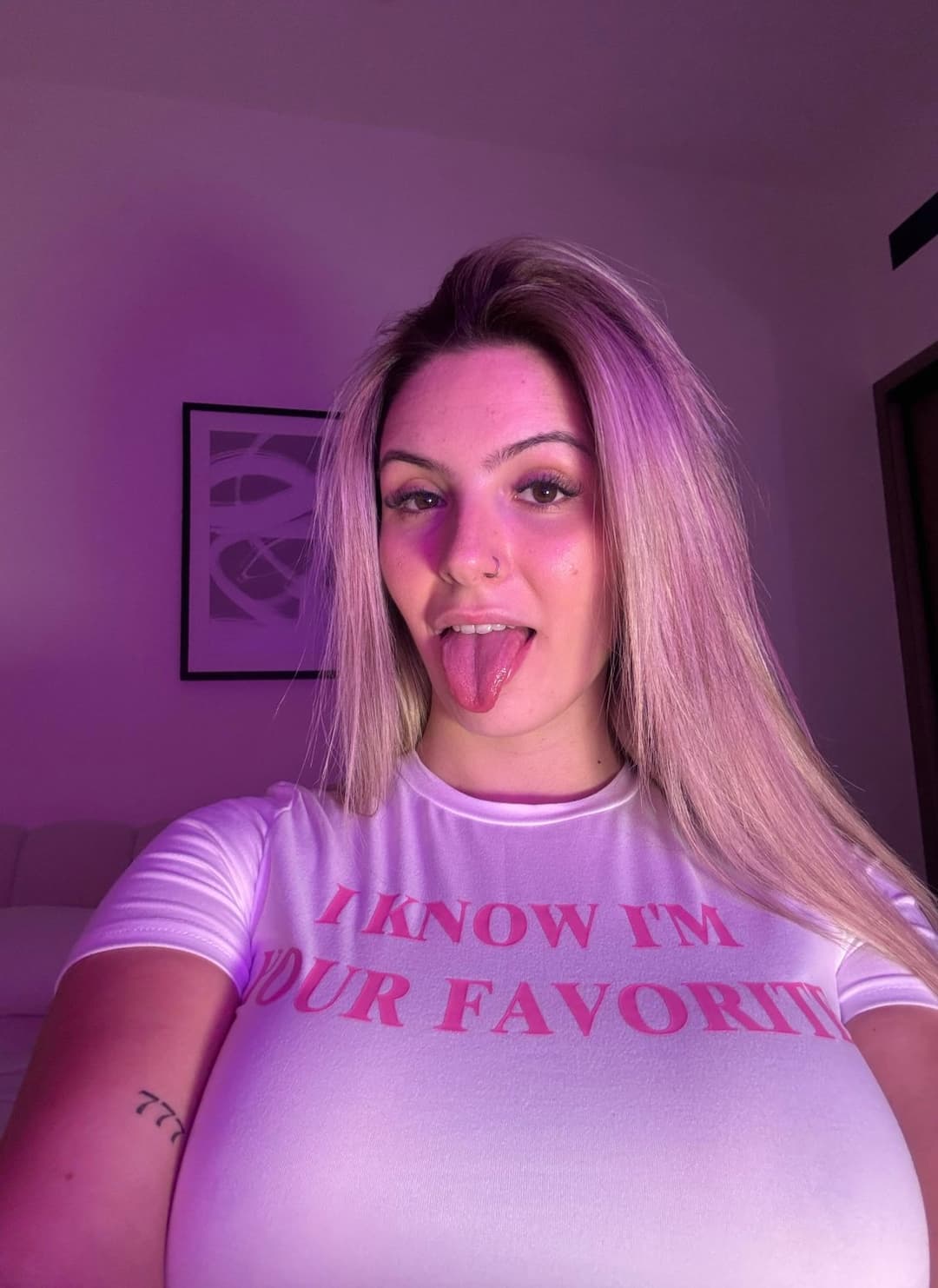 Dirty slut wants to be cummed in her mouth