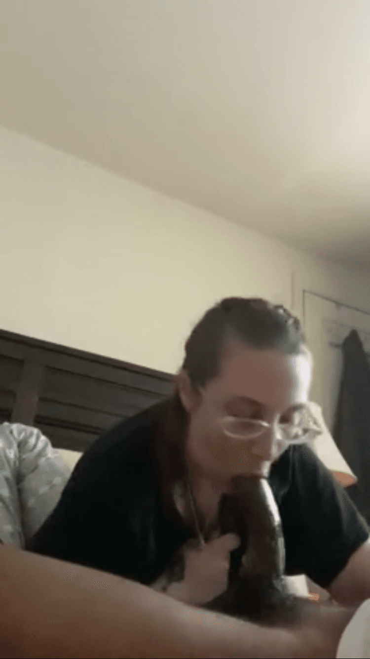 babymama sucking dick while the kids sleep