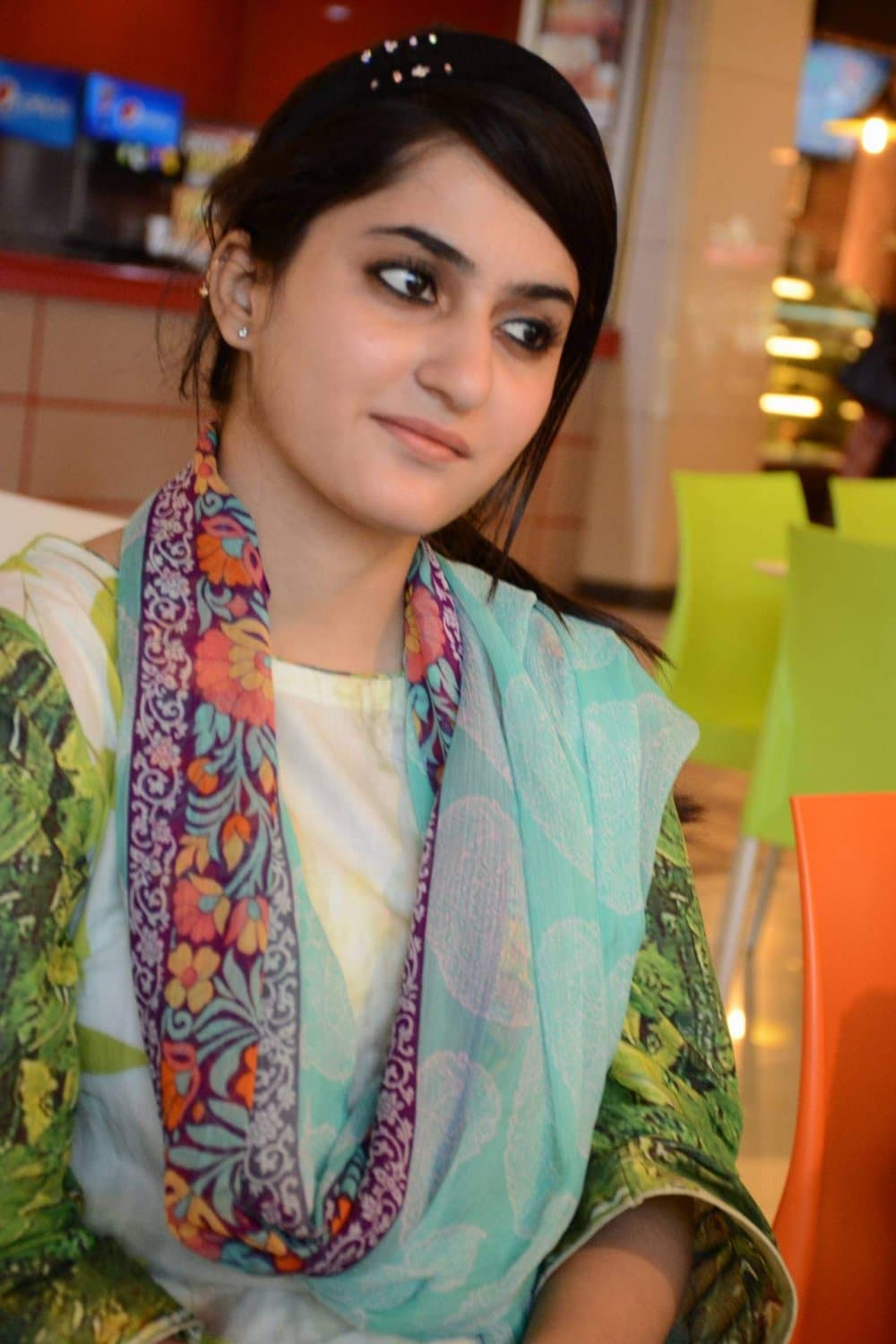 Click to view full size Pakistani girl sexy Resham gul Insta reshug1212 snap reshu121 num 03422278042