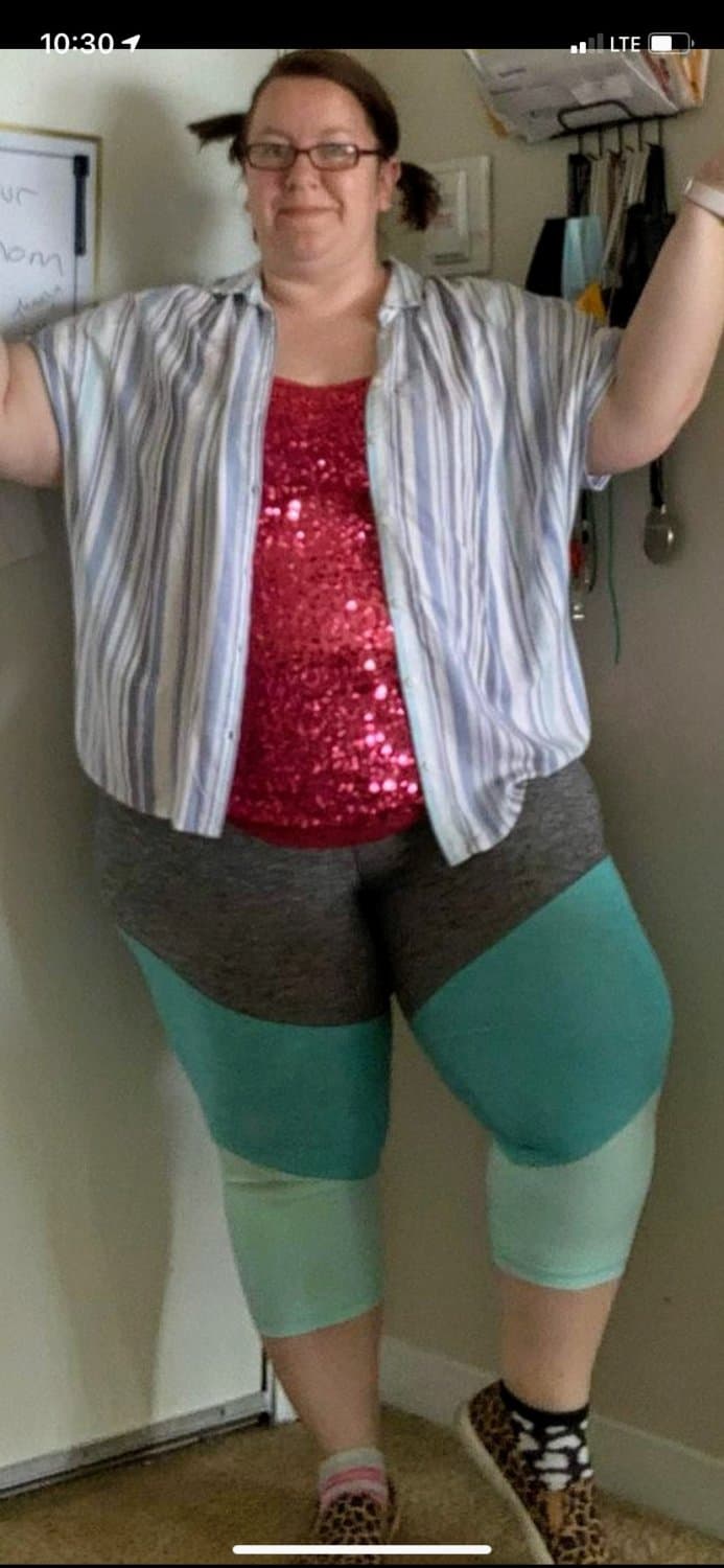 More bbw slut jen with fat ass hairy pussy fat tits!  Just love her spread pussy