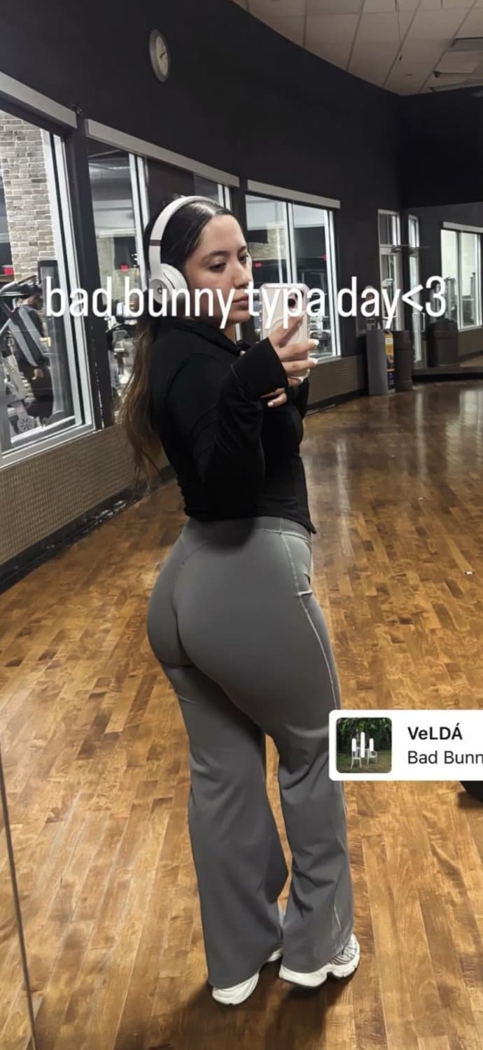 She used to take backshots, two hands on her throat. 23 year old Chicago Latina slut loves big cocks