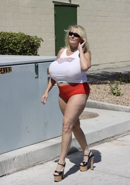 Bimbo Granny (Kayla)