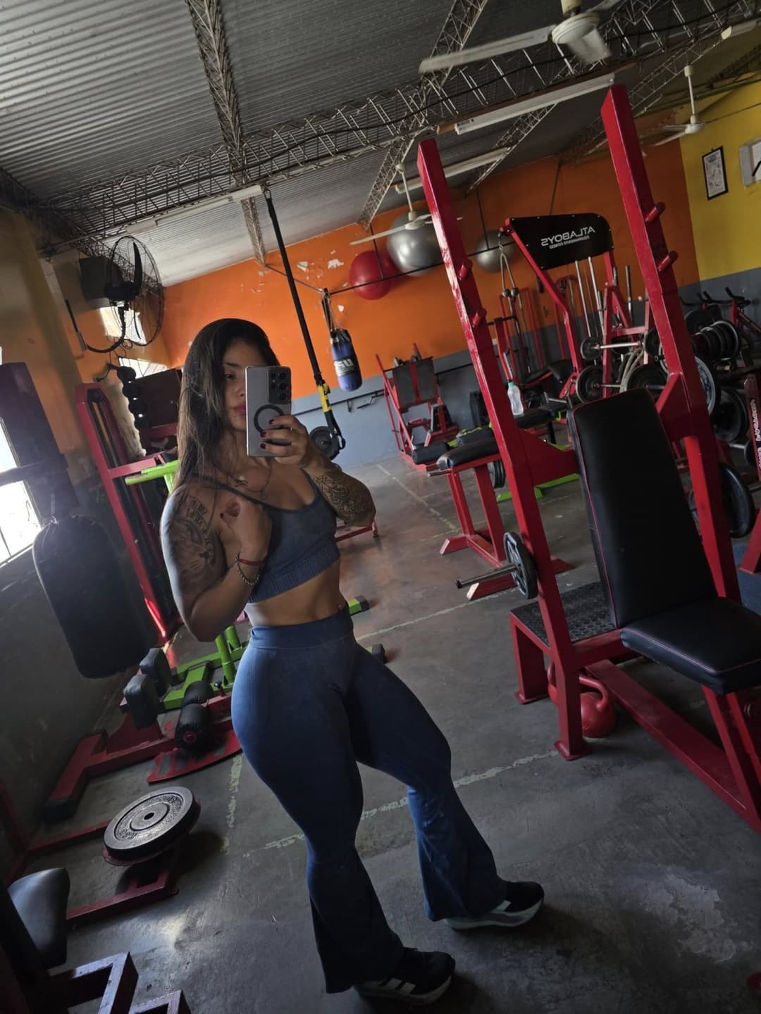 Culona Argentina/Big Thick Ass Argentina -- (NoNude/Soft)