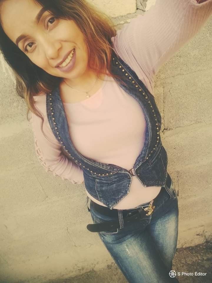 Click to view full size Mi tía Nancy que rica tía tengo es hermana de mi papa