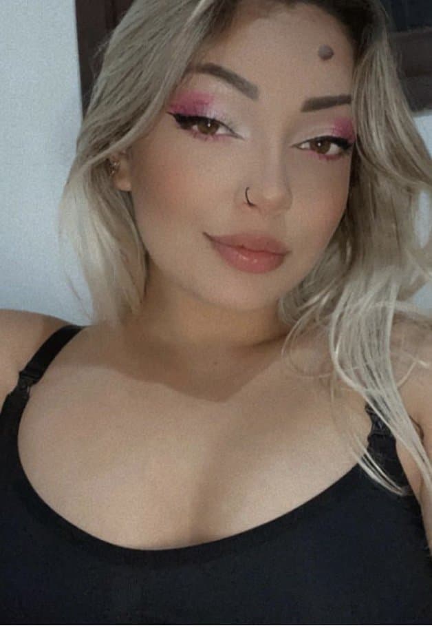 Branquinha gostosa do instagram (comentem)