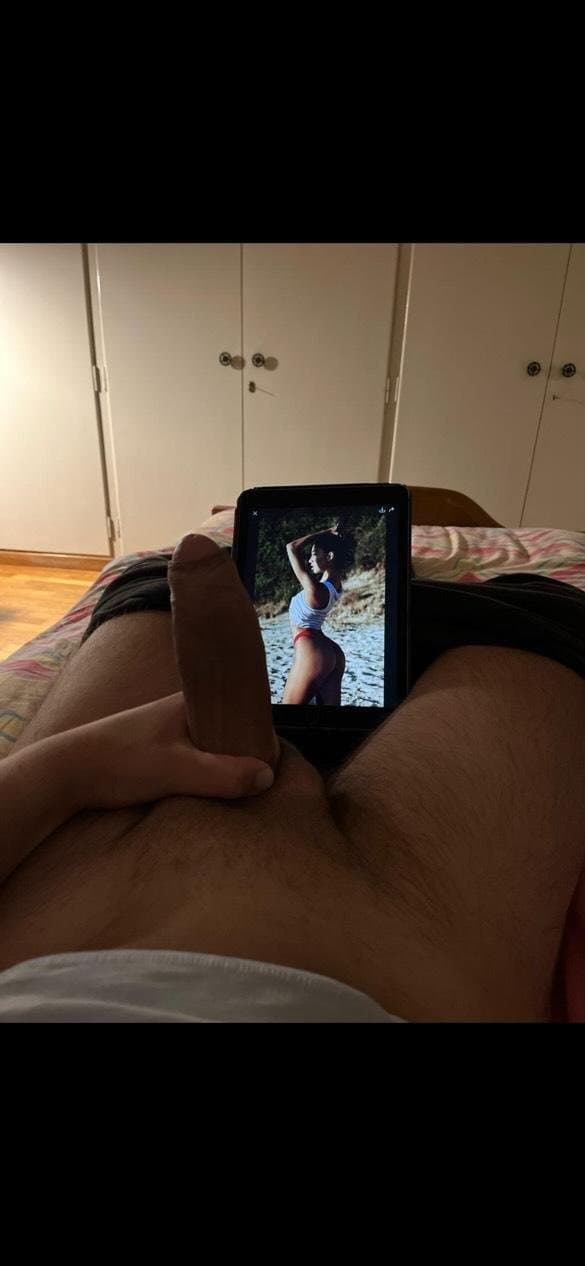 Greek thick cock gets hard for Marianna(Gooner 1)