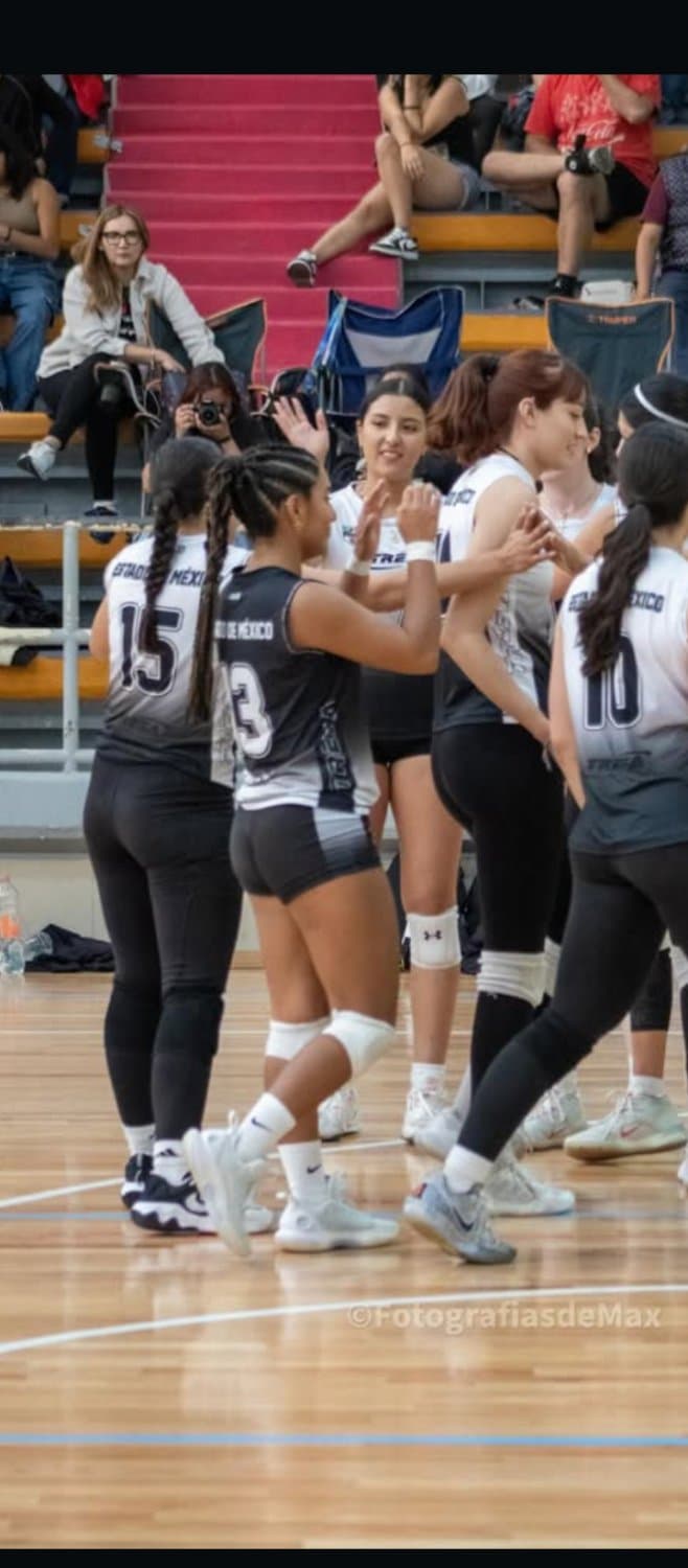 Culonas en clase "+18" y una de voleibol bien culonas