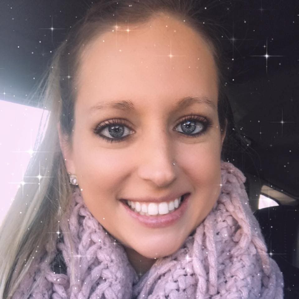 Click to view full size This G G W flasher is wrong about her body. She has a nice ass but her best feature is that pussy!