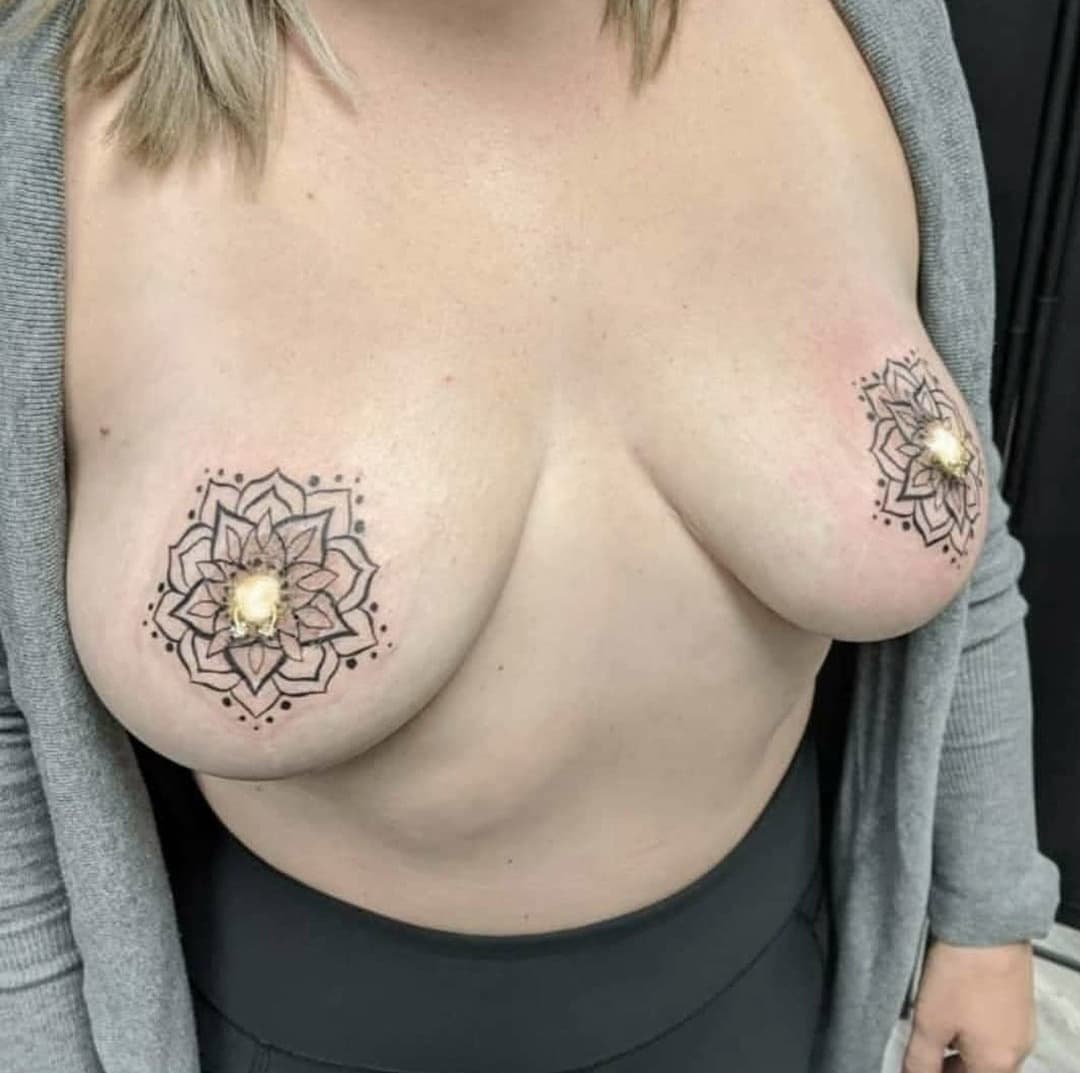 Click to view full size Erin (left) & Mary (right) - Spring break clubbing early 2000’s