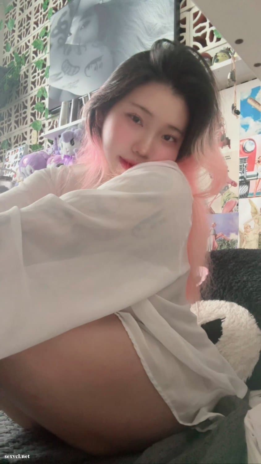 Click to view full size Vietnamese Twitter succubus2001 nude leaked 039